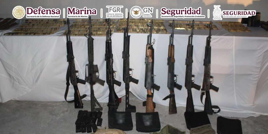 Armas y droga aseguradas, ayer, en Sinaloa.
