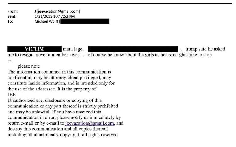 1 y 2. Correos electrónicos publicados ayer del fallecido Jeffrey Epstein, en el que menciona a su excompañera Ghislaine Maxwell y a Donald Trump