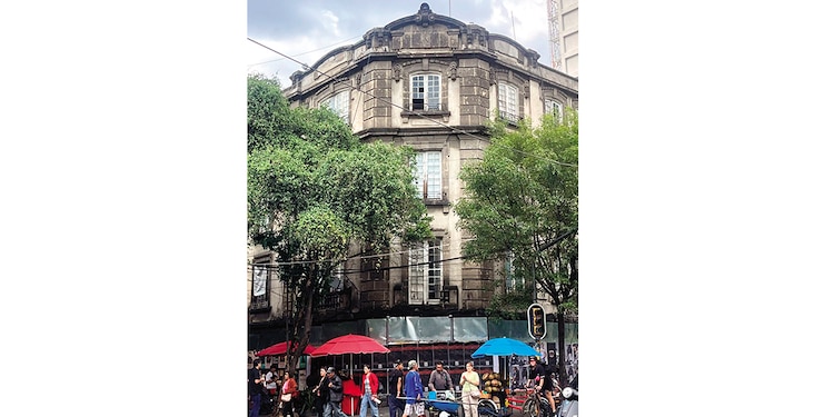 FACHADA del Edificio Francia en Álvaro
Obregón 131. Ya se autorizó la obra.