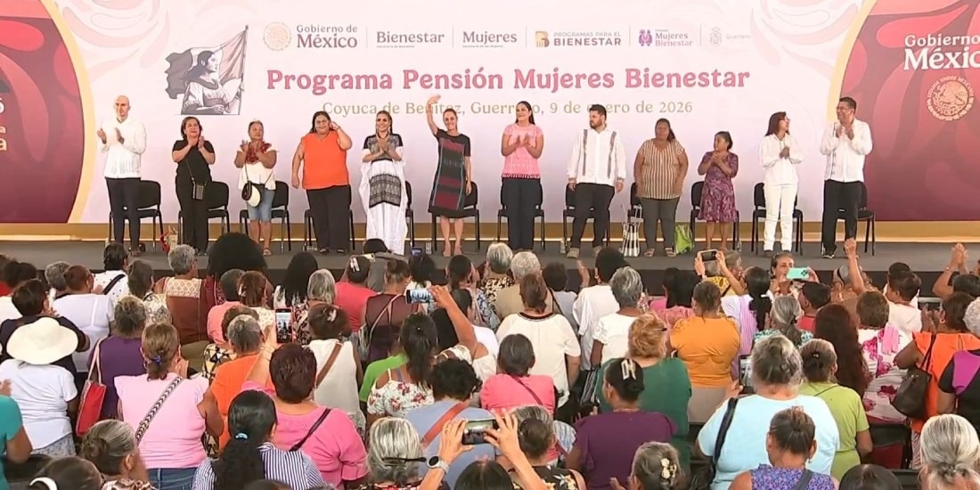 Presidenta Claudia Sheinbaum Pardo durante la entrega de Pensión Mujeres Bienestar