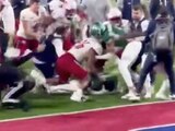 El duelo de futbol americano colegial entre South Alabama y Eastern Michigan terminó con una brutal pelea campal.