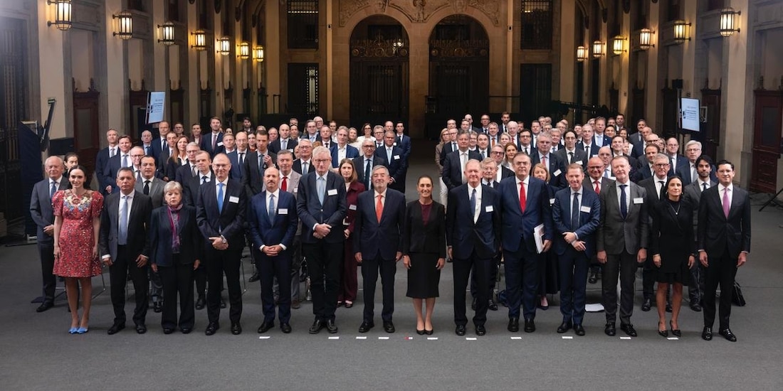 Claudia Sheinbaum recibe a empresarios nórdicos interesados en invertir en México.