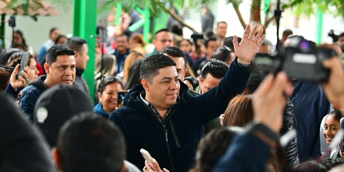 Ricardo Gallardo entrega nuevas aulas y rehabilitación de escuela en Rioverde.