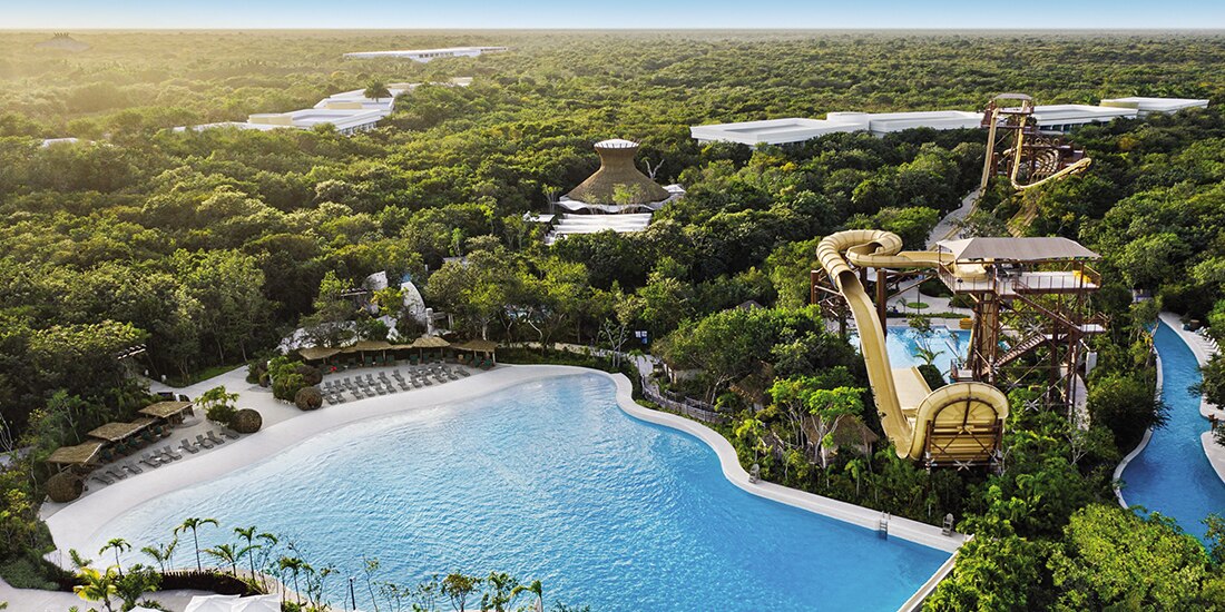 Vista panorámica en la que se aprecian las atracciones de Jungala Aqua Experience.