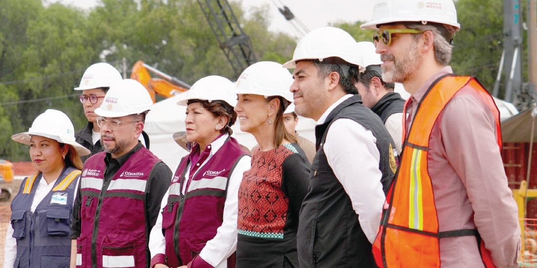 SHEINBAUM, con Delfina Gómez, gobernadora del Edomex, y Efraín Morales, de Conagua, ayer