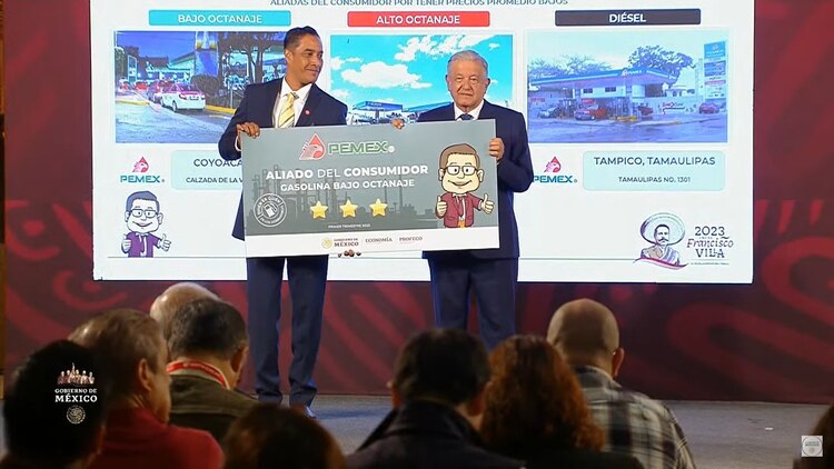 AMLO encabezó el reconocimiento en Palacio Nacional.