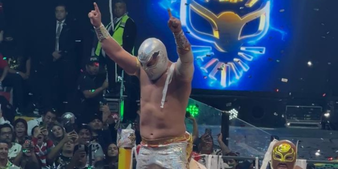 Místico celebra su victoria ante Averno en el 93 Aniversario del CMLL.