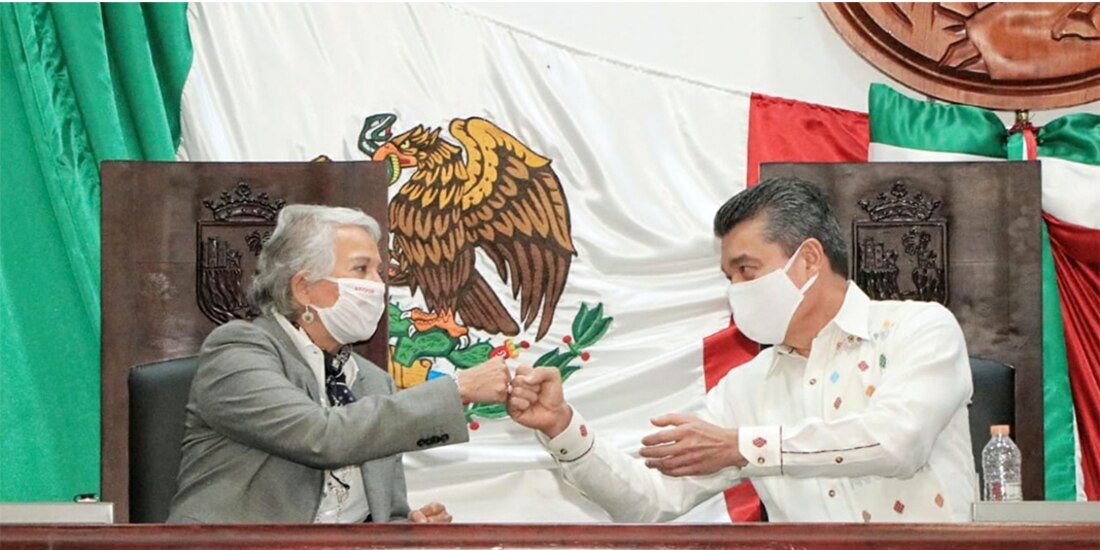 La titular de Segob y el gobernador de Chiapas, ayer.