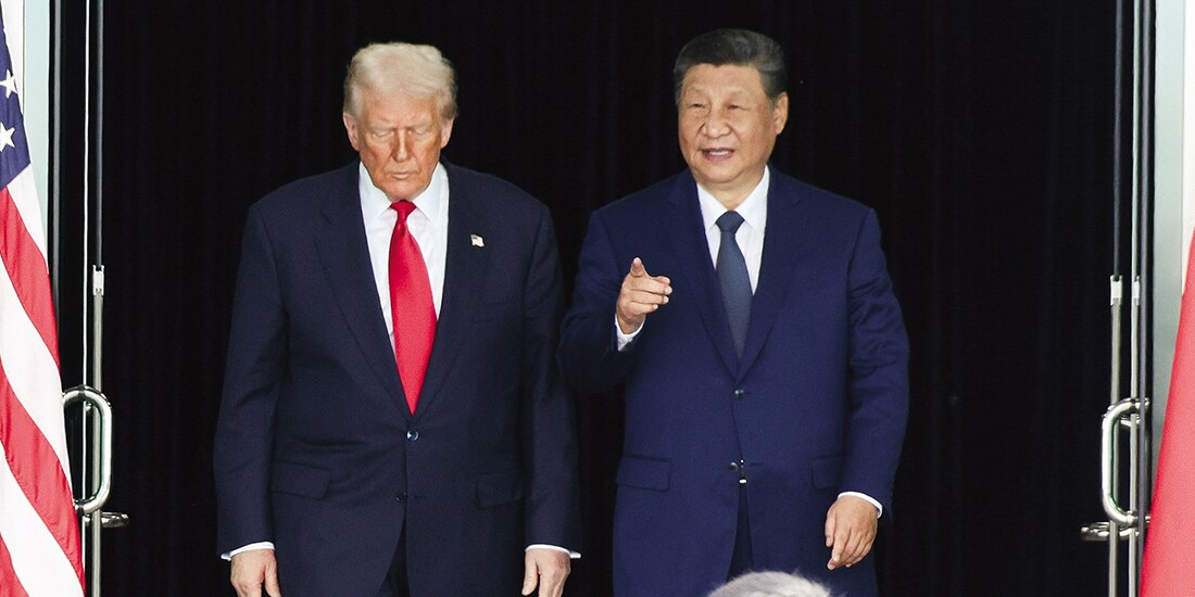 Los mandatarios, Donald Trump y Xi Jinping, ayer tras su encuentro.