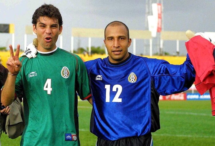 Rafael Marquez y Oscar 'Conejo' Pérez comparten la Selección Mexicana como jugadores