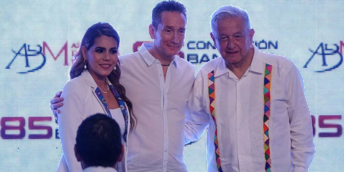 En el inicio de la 85 Convención Nacional Bancaria estuvo el Presidente Andrés Manuel López Obrador, la gobernadora de Guerrero, Evelyn Salgado Pineda, el presidente de la ABM, Daniel Becker Feldman, entre otros.