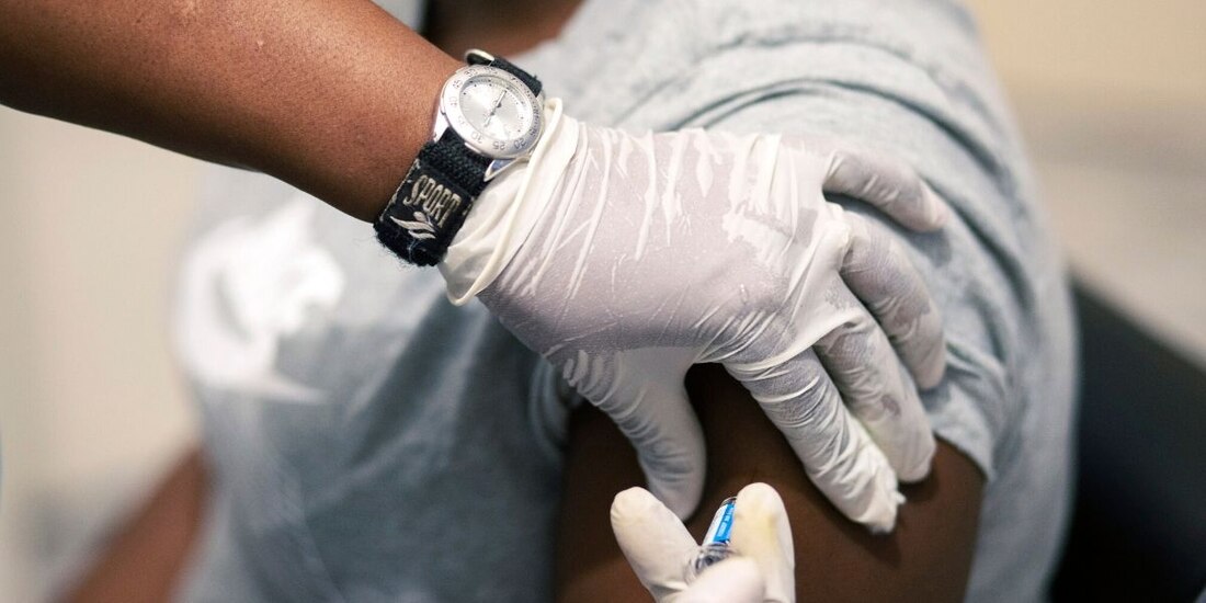 La vacuna de Janssen “seguramente ya se encuentra preparando su expediente para pedir autorización en México”, dijo Ricardo Cortés Alcalá, director general de Promoción de la Salud.