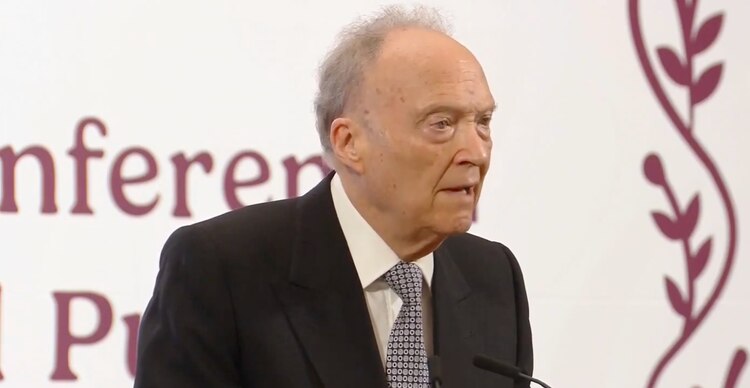 Alejandro Gertz Manero en la conferencia de prensa matutina