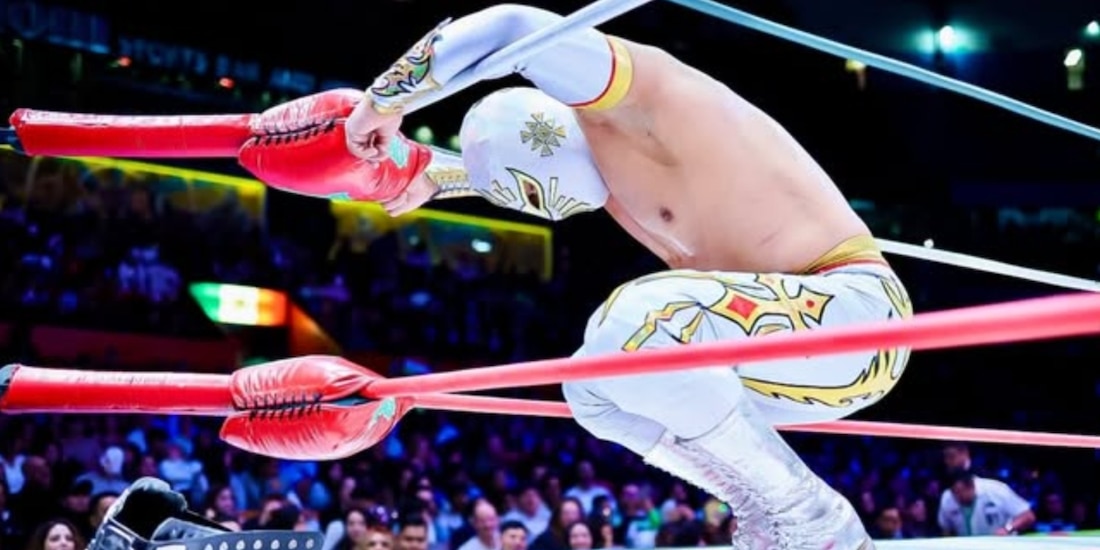 Místico fue acusado por algunos fans de tener una mala actitud con ellos y de gestos groseros.