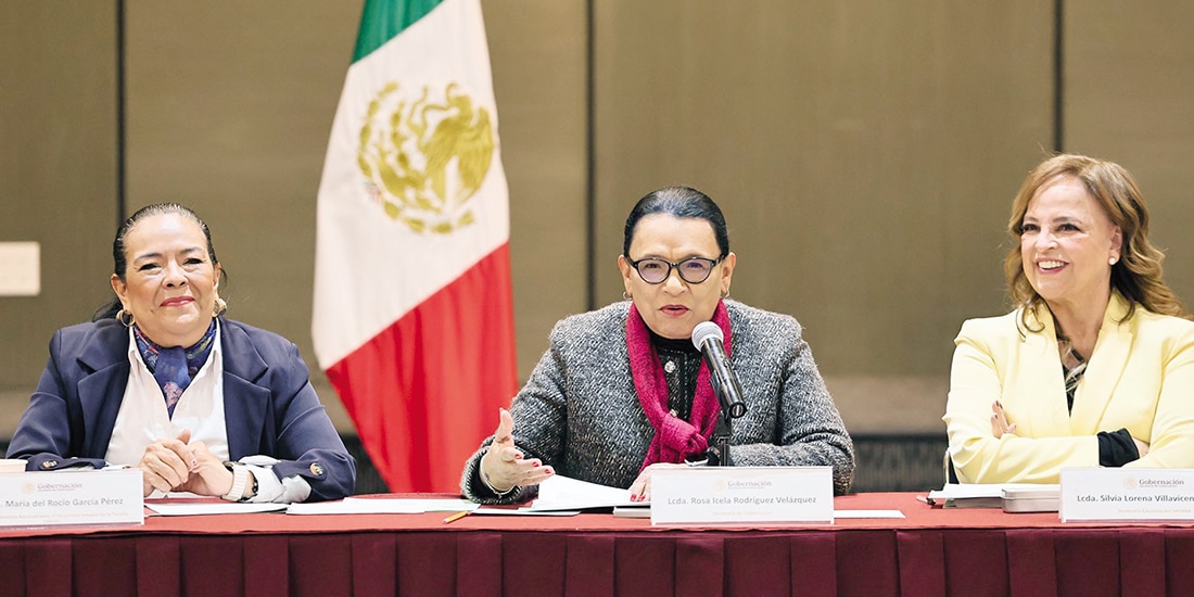 La titular de Segob, Rosa Icela Rodríguez (c.), ayer, en la primera sesión de la Comprevnna.