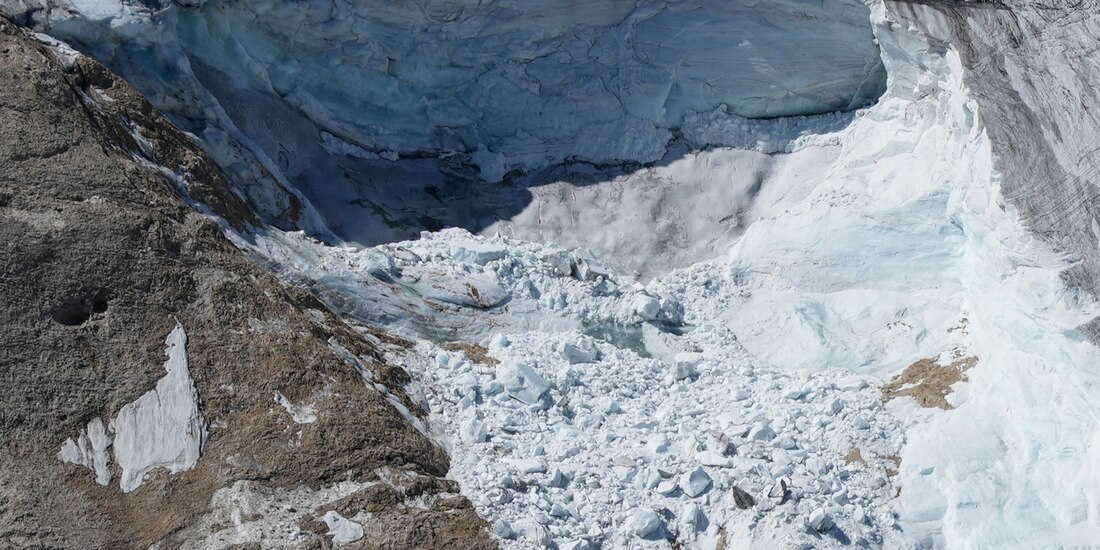 Identifican a 11 víctimas de una avalancha en las montañas Dolomitas de Italia