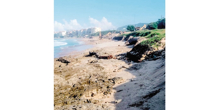 ASPECTO del deterioro ambiental en la zona costera del lugar, en Nayarit.