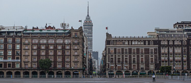 El Zócalo vacío.