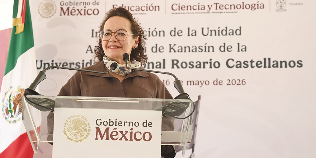 Alma Xóchitl Herrera, ayer en la inauguración del plantel de la UNRC, en Yucatán.