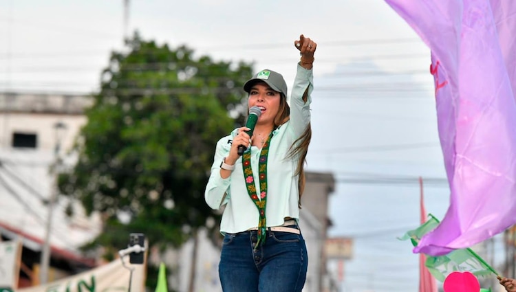 La senadora Ruth González Silva enfatizó que el crecimiento de la infraestructura terrestre marca el fin del rezago institucional en las localidades.