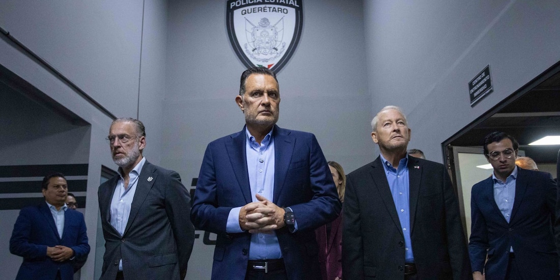 Ronald Johnson, embajador de Estados Unidos en México junto a Mauricio Kuri, gobernador de Querétaro
