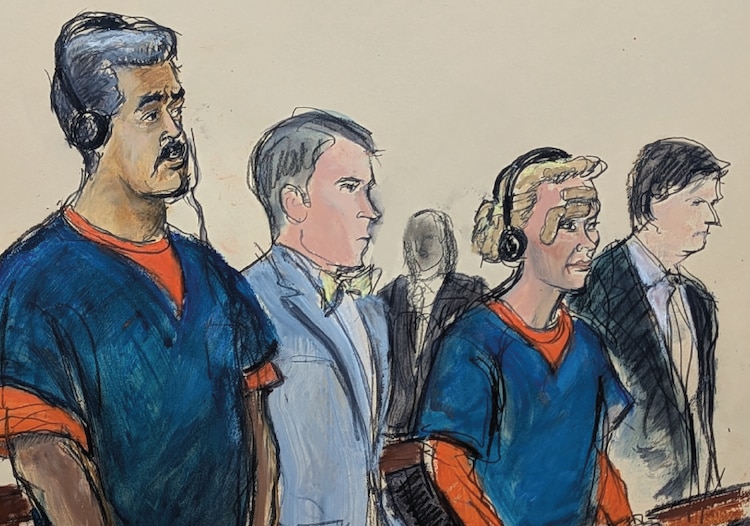 Boceto de la comparecencia del presidente venezolano, Nicolás Maduro (izquierda), y su esposa, Cilia Flores (segunda desde la derecha), ayer, en una corte de Nueva York.