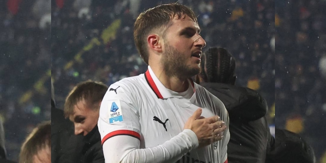 Santiago Giménez luego de marcar su primer gol en el AC Milan