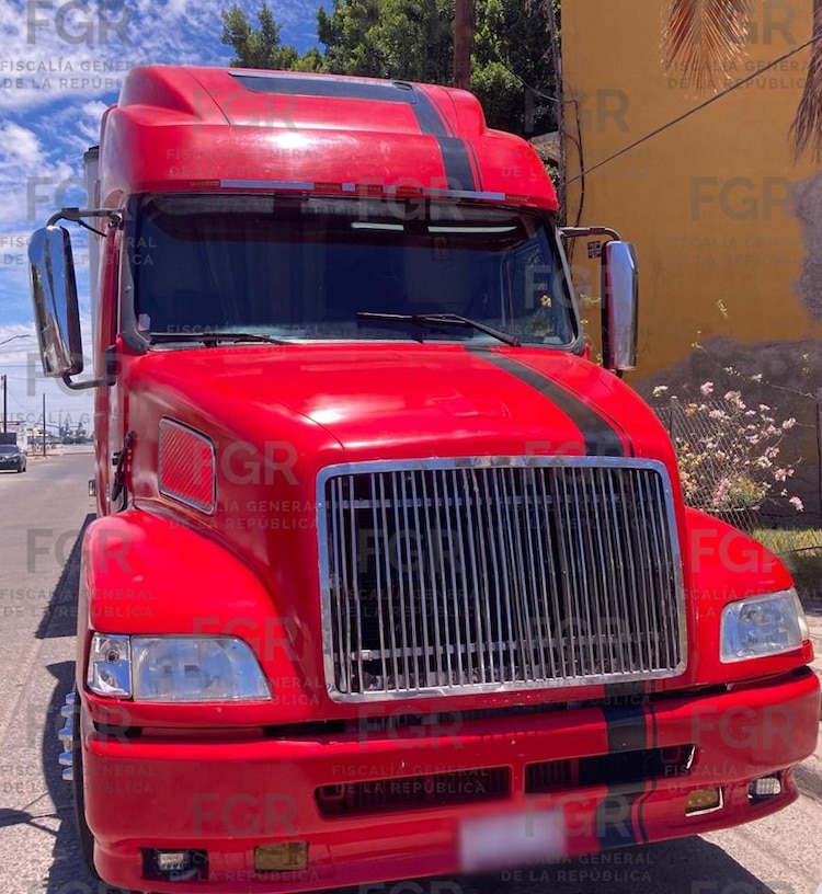 Condenan a 12 años a traficante de migrantes