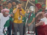 Aficionados mexicanos trolean a reportero extranjero en la Copa del Mundo Qatar 2022