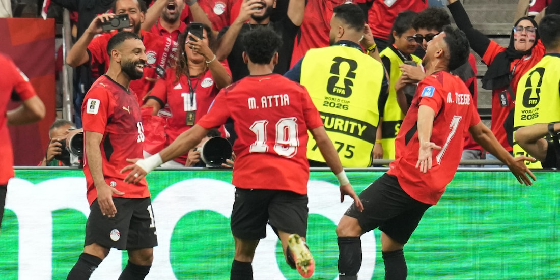 Egipto logró su primera victoria mundialista luego de imponerse a Nueva Zelanda.