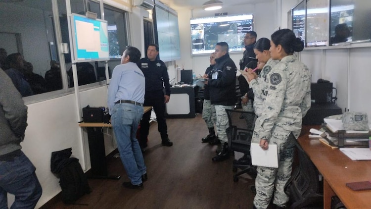 Huixquilucan fortalece su estrategia de seguridad mediante el monitoreo conjunto con fuerzas federales.