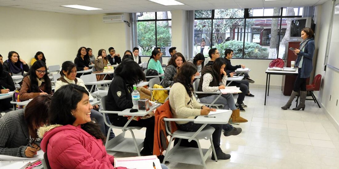 Más de 29 millones de estudiantes regresan a clases este lunes.