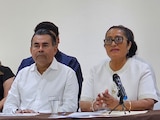 A la derecha, la presidenta municipal de Acapulco, Abelina López Rodríguez.