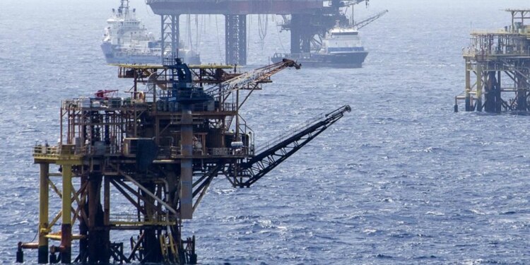 El huracán Delta asestó el mayor golpe a la producción de energía de Estados Unidos en el Golfo de México en 15 años,.