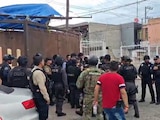 Hombre armado se atrinchera con rehenes en vivienda de Los Héroes Tecámac, Edomex.