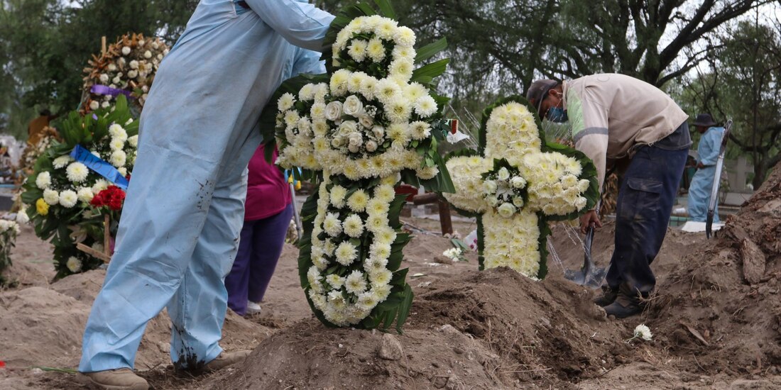 Los fallecimientos acumulados por COVID-19 asciende a 214 mil 504