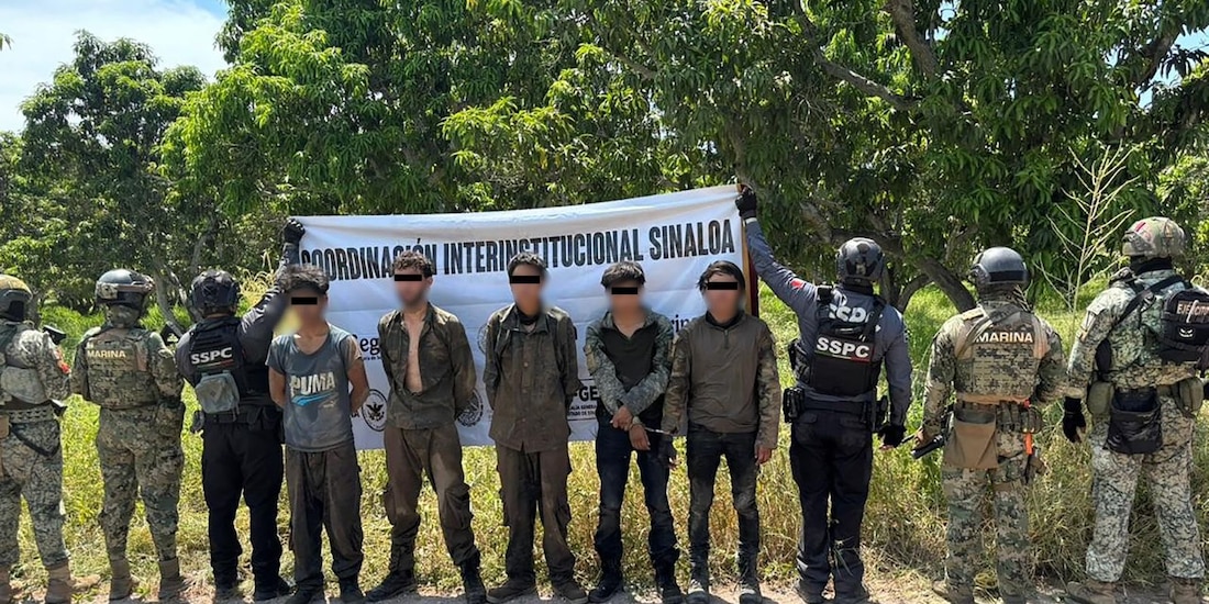 Autoridades federales detuvieron a ocho en distintos operativos en Sinaloa.