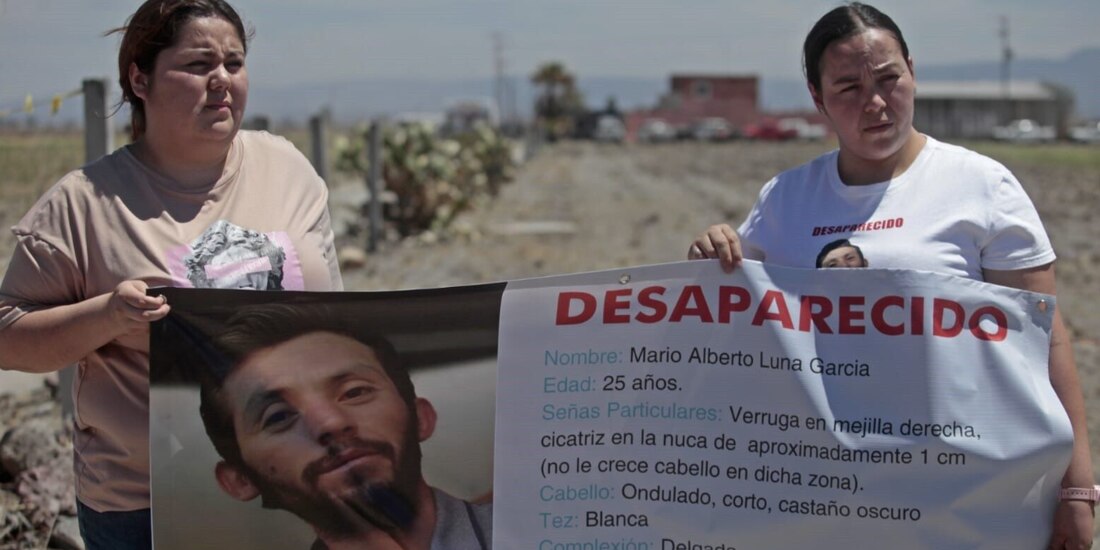 Madres buscadoras de Jalisco, tras la visita de colectivos y medios de comunicación al rancho Izaguirre, de Teuchitlán, el pasado 20 de marzo.