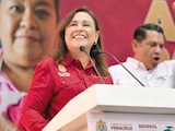 LA GOBERNADORA morenista, ayer, durante un acto público.