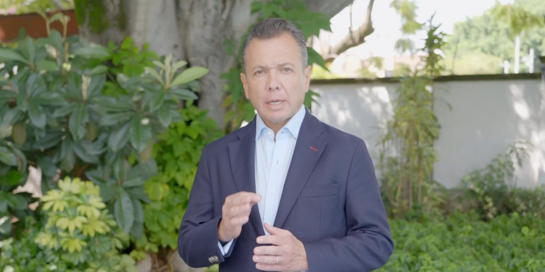 Pablo Lemus reconoce errores tras protesta frente a Casa Jalisco y anuncia que va contra policías por excesos.