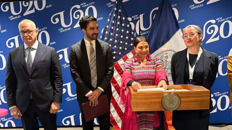 La jefa de Gobierno, Clara Brugada; a su izquierda, el alcalde de Nueva York, Zohran Mamdani.