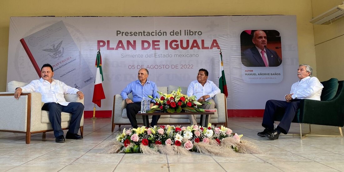 El senador priista Manuel Añorve Baños presentó su libro “Plan de Iguala, Simiente del Estado Mexicano”.