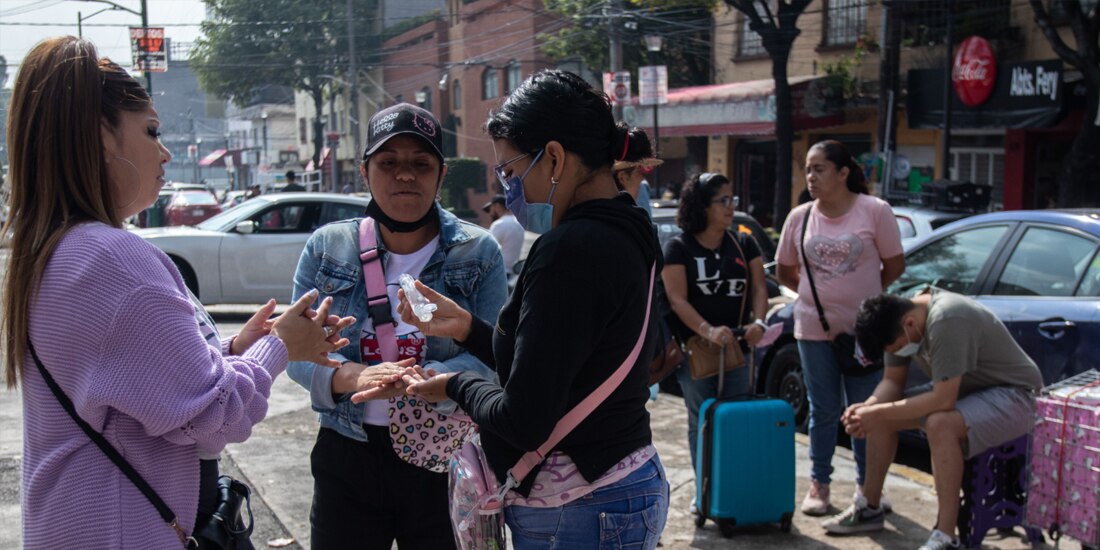 Emprendedoras en el tinaguis de Hello Kitty, en agosto de 2022.