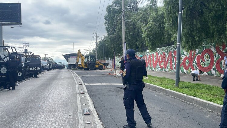 Cae enorme roca del cerro del Tepeyac y hiere a una persona.