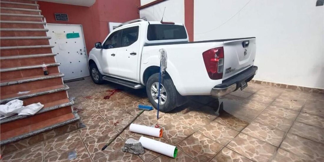 El abogado y colaborador del portal Monitor Michoacán, Roberto Toledo, fue asesinado por tres hombres armados en Zitácuaro, Michoacán.