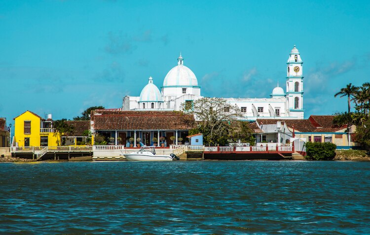 Imagen de Tlacotalpan desde el mar.