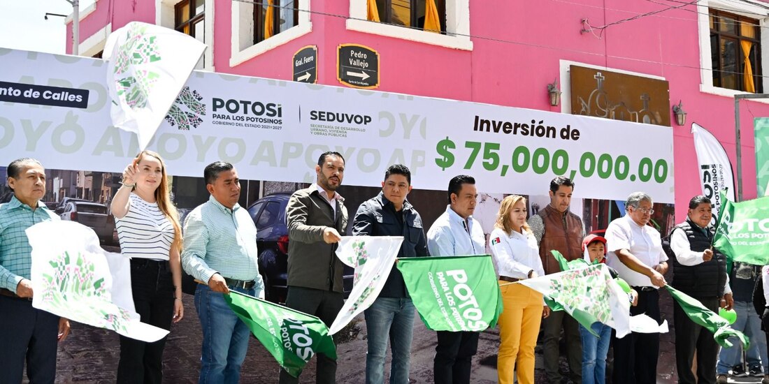 El gobernador de San Luis Potosí en el acto inaugural.