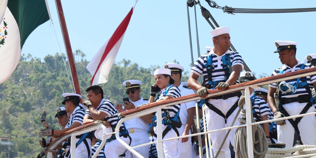 Por primera vez, la tripulación del 'Cuauhtémoc' cuenta con el mayor número de mujeres navegantes, 64 en total.