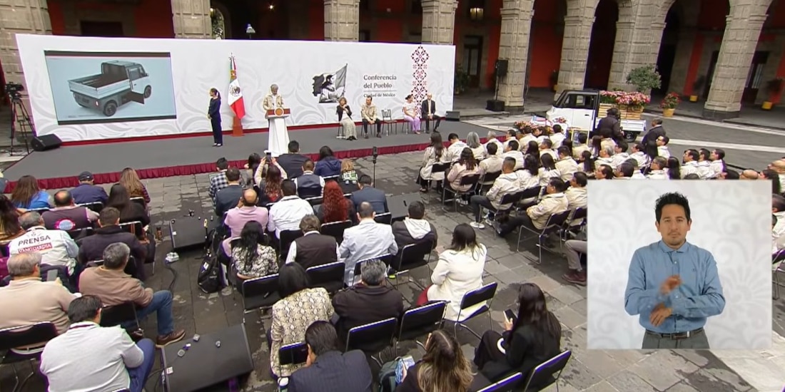 En el patio central de Palacio Nacional se hizo la presentación.