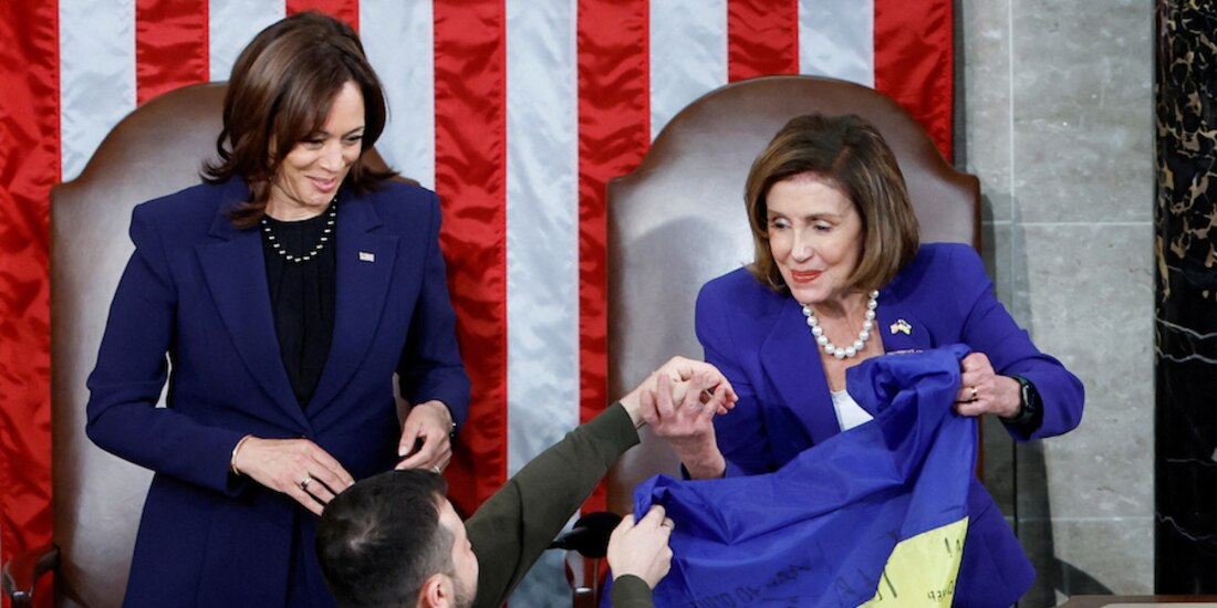 Zelenski, ayer en la Cámara de Representantes con Kamala Harris y Nancy Pelosi.